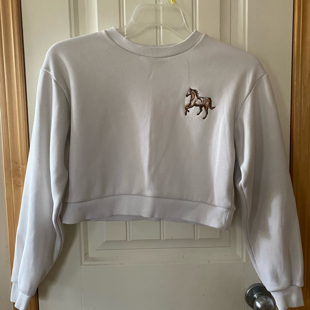 Sunday Best White Cropped Sweatshirt XS – New with Embroidered Horse